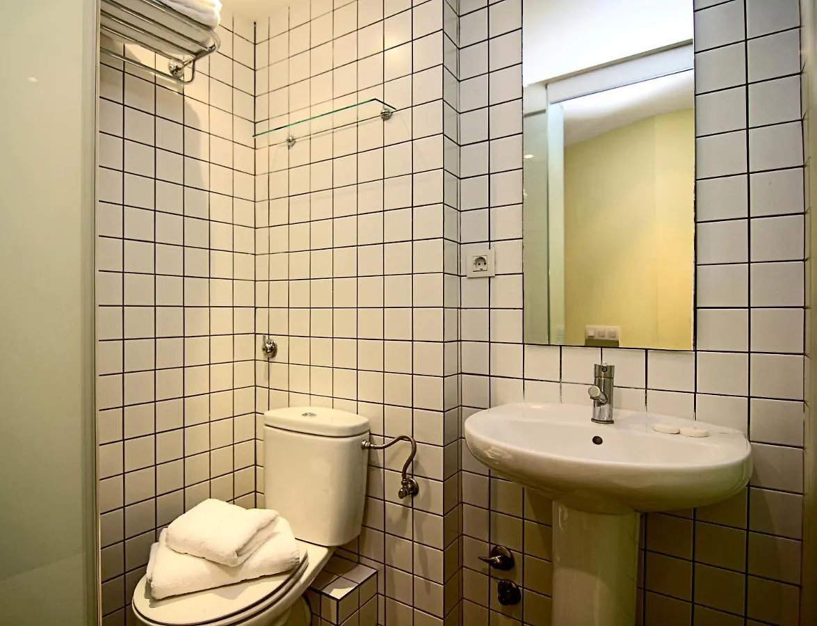 Classbedroom Born Apartments Barcelona Spain