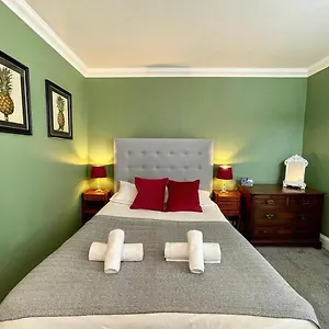Regency - Marine Square By Crown Gardens , Brighton United Kingdom